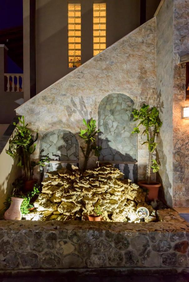 Villa Maxim With Private Pool & Tennis Court Halikounas Екстер'єр фото